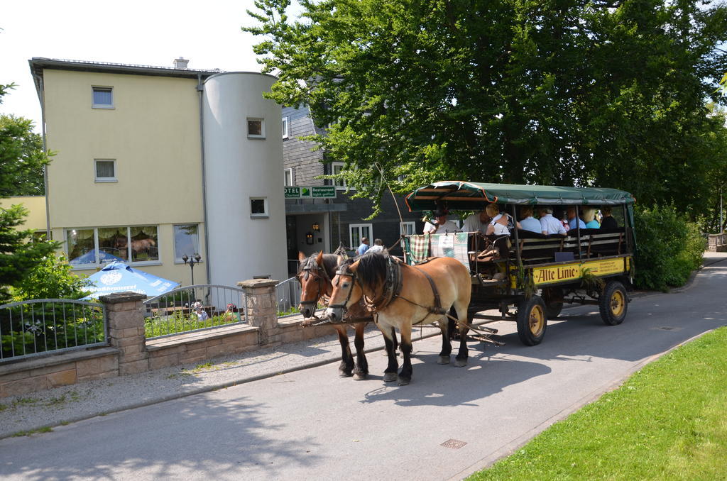 Hotel Haus Oberland Masserberg Exterior photo