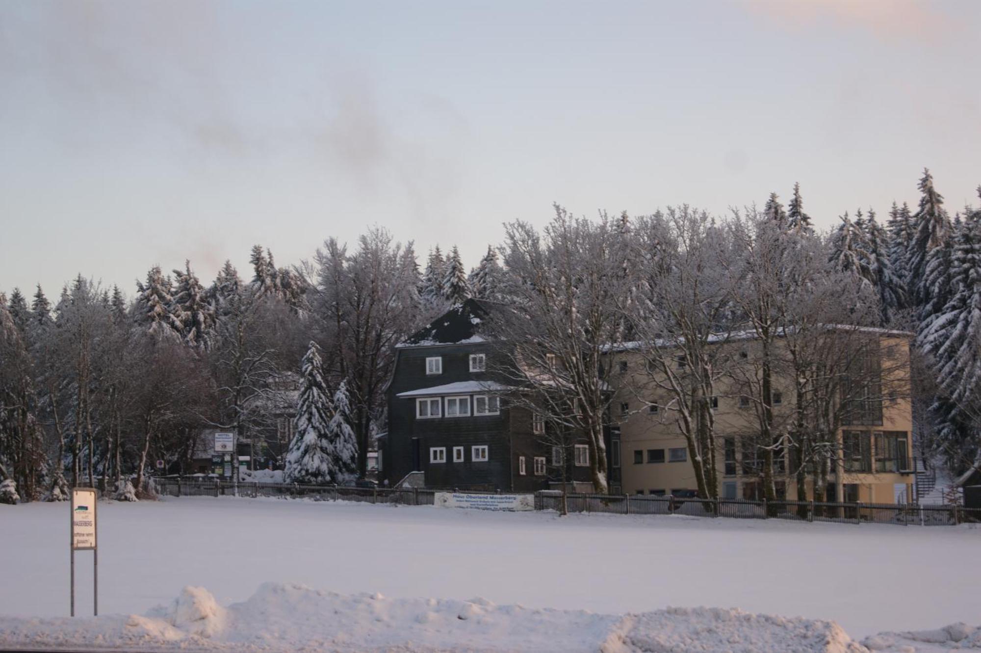 Hotel Haus Oberland Masserberg Exterior photo