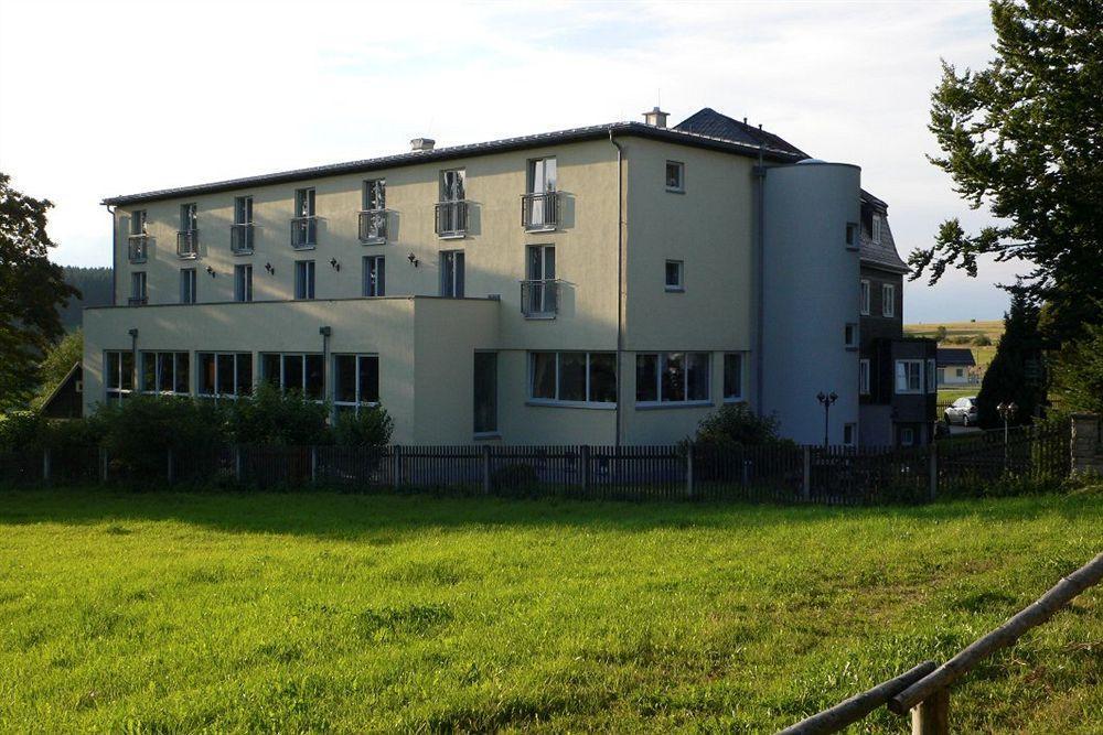 Hotel Haus Oberland Masserberg Exterior photo