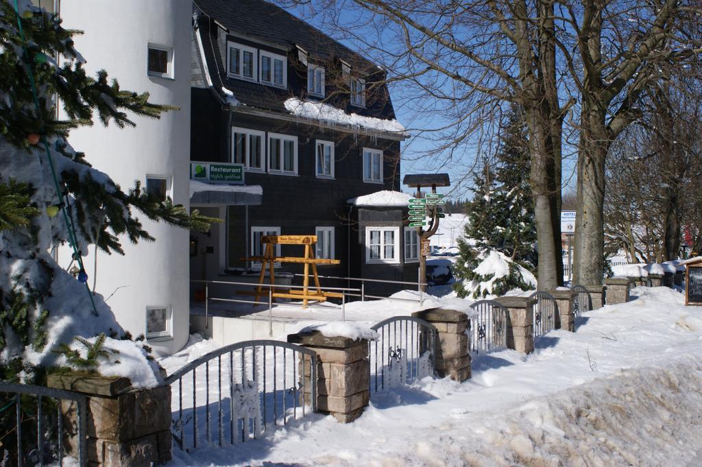 Hotel Haus Oberland Masserberg Exterior photo