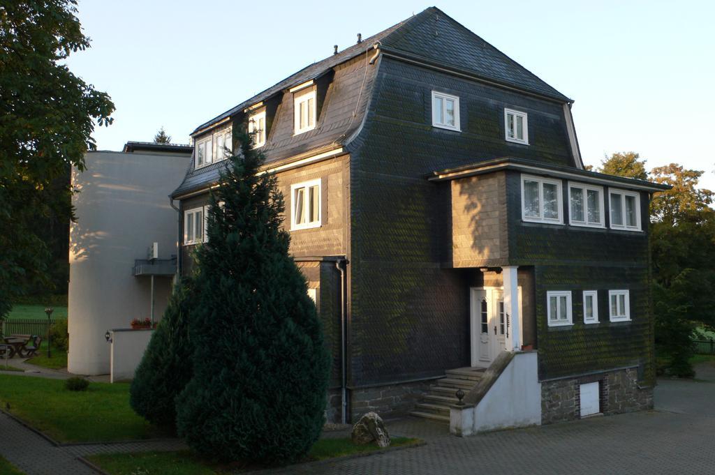 Hotel Haus Oberland Masserberg Exterior photo